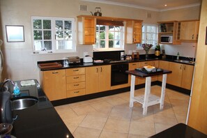 Family House, 4 Bedrooms | Private kitchen | Full-size fridge, microwave, oven, stovetop - Acorn Tree (Cape Town)