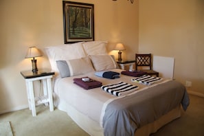 Family House, 4 Bedrooms | 4 bedrooms, in-room safe, desk, iron/ironing board - Acorn Tree (Cape Town)