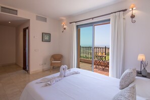 2 dormitorios, tabla de planchar con plancha, wifi gratis y ropa de cama