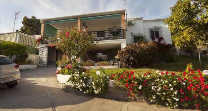 Beautiful house with garden 3 minutes from the beach