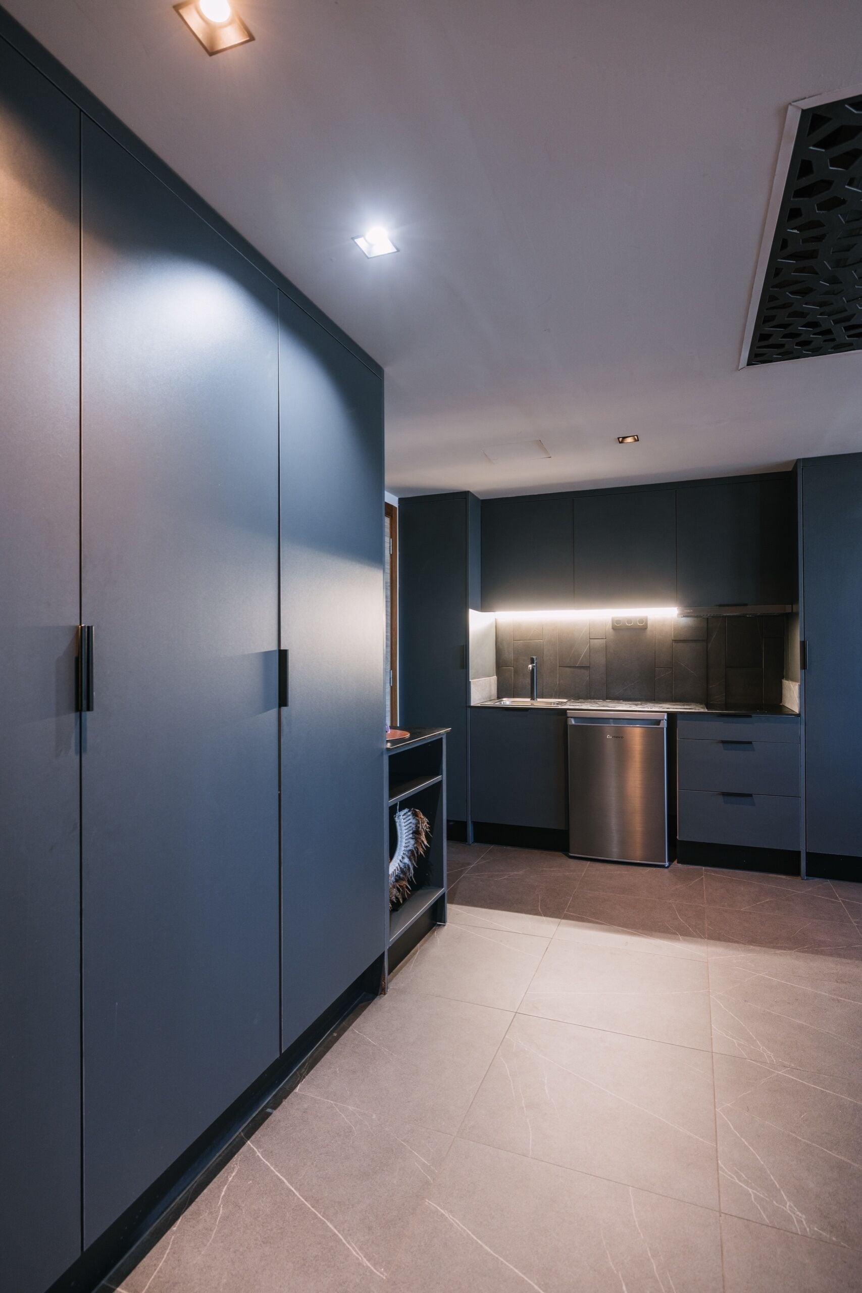 Suite – premium | Eget kjøkken | Kjøleskap, mikrobølgeovn, kokeplater og brødrister