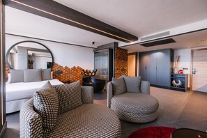 Suite Premium | Area keluarga | Smart TV 40-inci dengan saluran TV digital