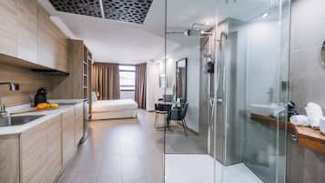 Apartment, City View | Private kitchen | Fridge, microwave, stovetop, toaster