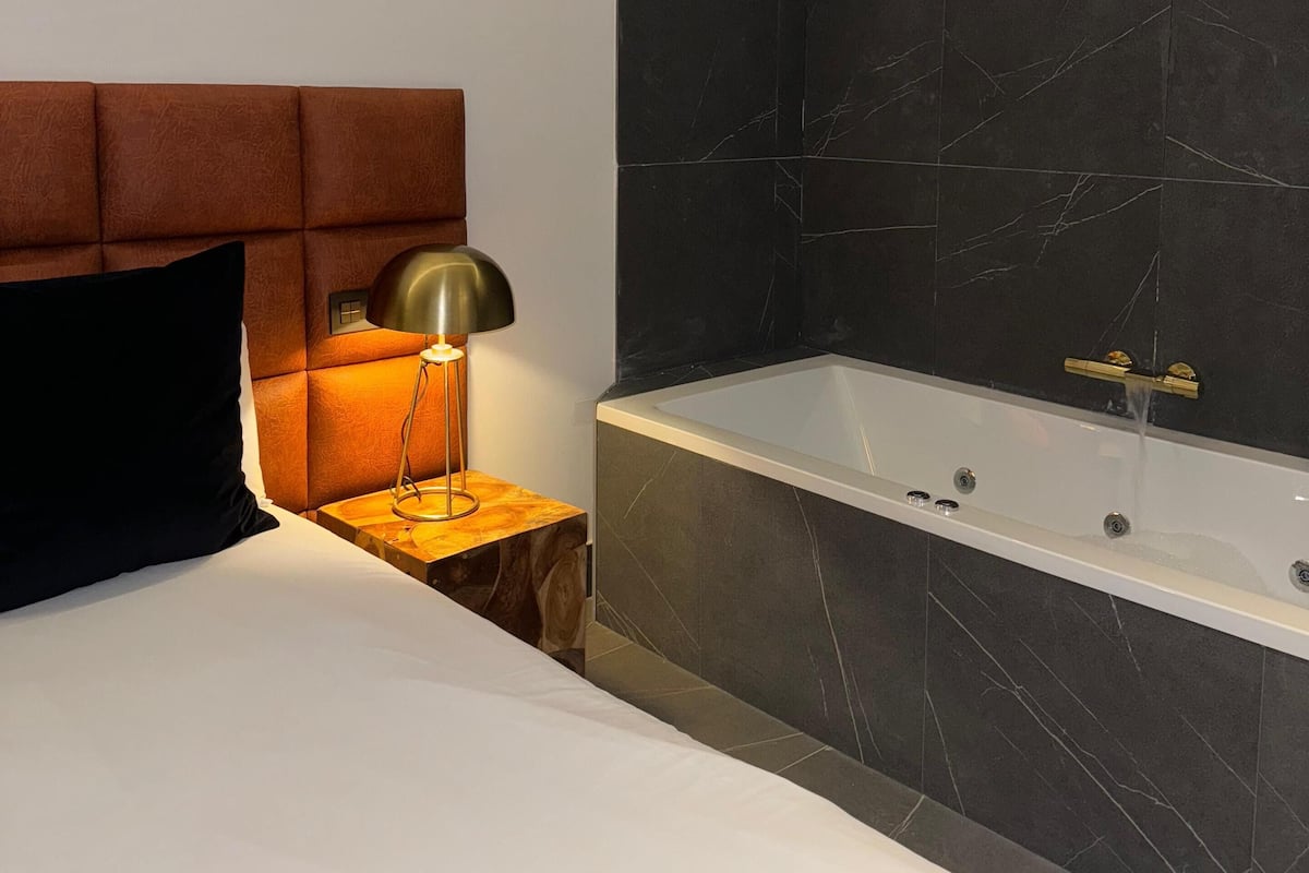 Signature Apartment | 1 bilik tidur, gebar bulu kapas, dihias secara berasingan