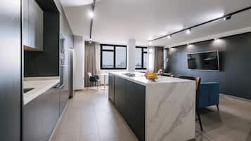 Presidential Suite | Private kitchen | Fridge, microwave, stovetop, toaster