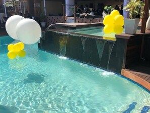 Outdoor pool - McDonalds Boutique Hotel (Durban)