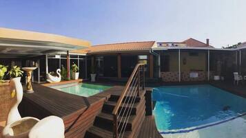 Piscina a l'aire lliure