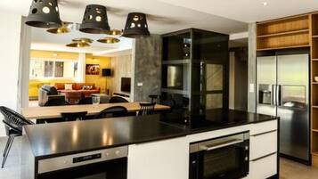 Microwave, dishwasher