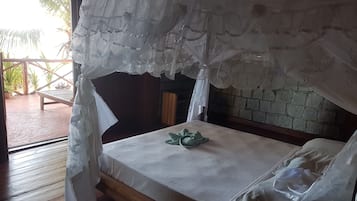 Kamar Double | Tempat tidur lipat/tambahan dan seprai linen