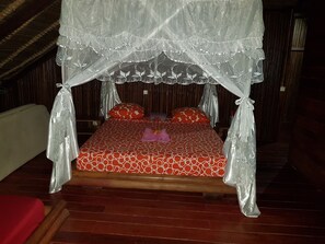 Camas plegables/adicionales y ropa de cama 