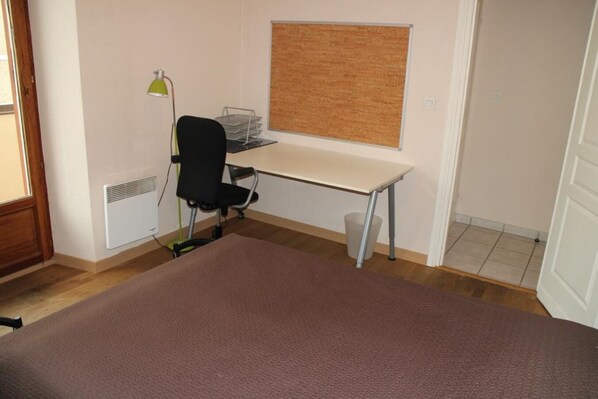 3 bedrooms, WiFi, bed sheets