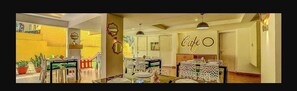 Restaurant - Hotel Miramar, Miramar Beach, Goa (Panaji)