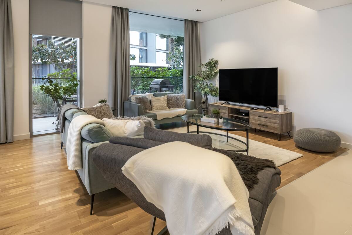 Deluxe Apartment, 2 Bedroom with Maidsroom