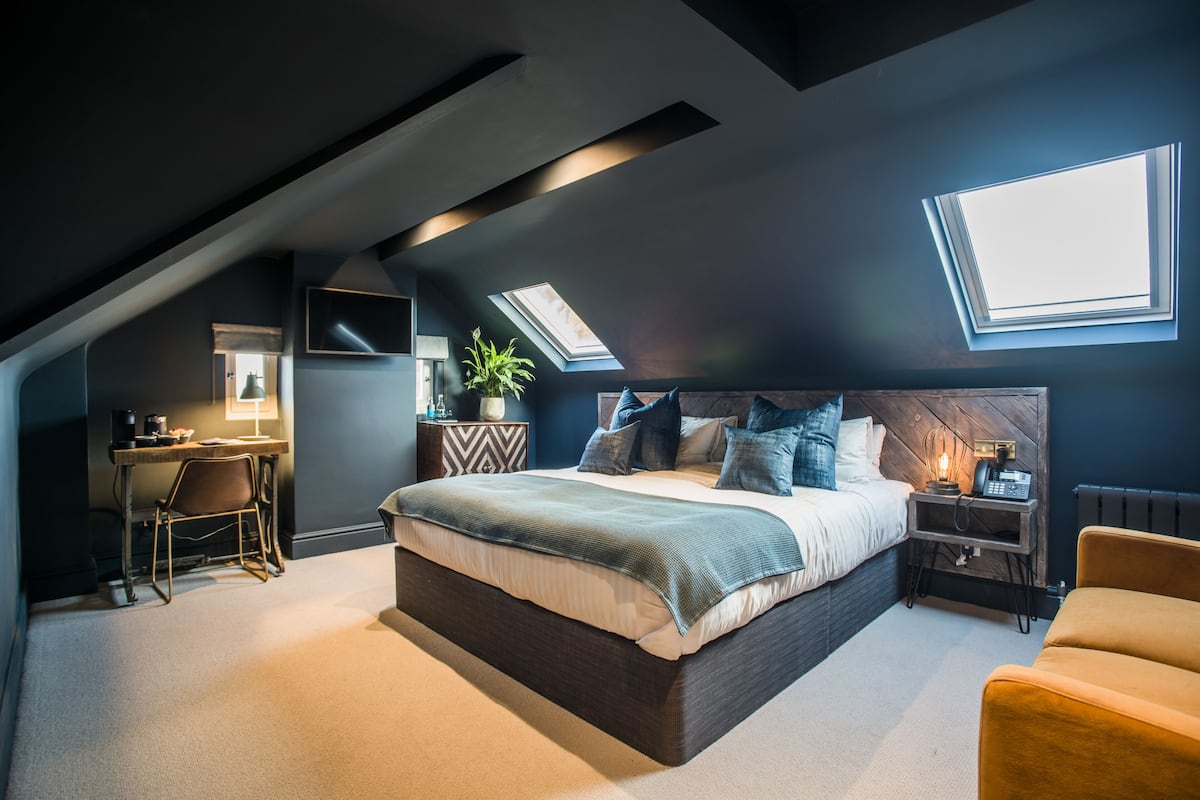 Superior tweepersoonskamer | 1 slaapkamer, een kluis op de kamer, individueel gedecoreerd