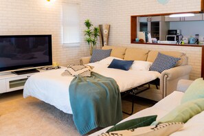 Villa | Wohnbereich | Flachbildfernseher, DVD-Player, Streaming-Dienste