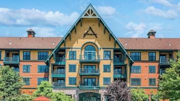 Een verwarmd zwembad