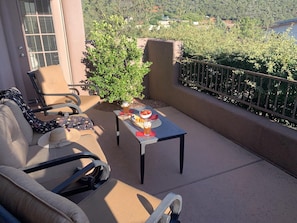 Property grounds - POPULAR Contemporary West Sedona Home! 3BR 3 BATHS Everything Nearby! (Sedona)