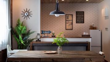 Villa | In-room dining