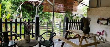 Outdoor dining