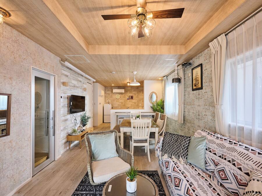 Villa | Living area | Flat-screen TV, Netflix, streaming services