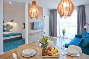 Flat-screen TV - Blu Apartments (Sarbinowo)