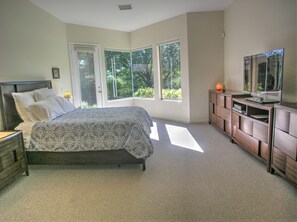 2 bedrooms, desk, iron/ironing board, free WiFi