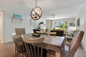 Dining - Surf Court 52 - Newly Remodeled - Ground Floor Flat (Hilton Head Island)