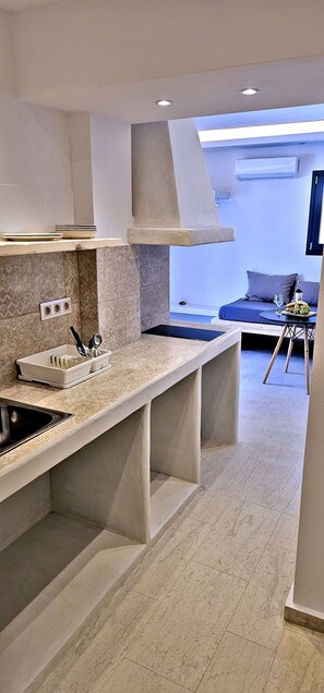 Superior Suite | Dapur peribadi | Peti sejuk, dapur, pembancuh kopi espreso, pembancuh kopi/teh 