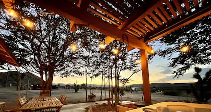 RANCHO PIONERA ¡Paseo de 5 minutos a Pappy & Harriet's!