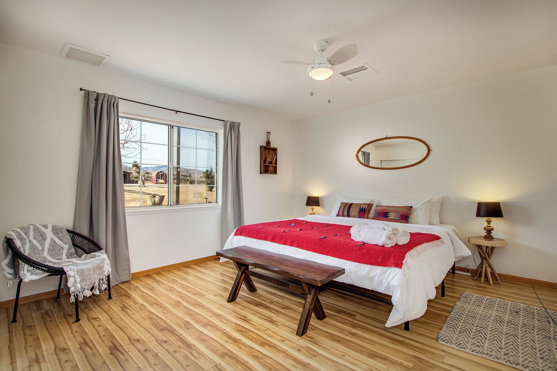 3 bedrooms, desk, iron/ironing board, free WiFi