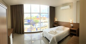 Executivo Duplo | Minibar, safe på rommet, skrivebord og blendingsgardiner