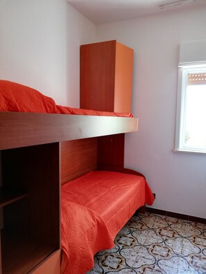 4 bedrooms