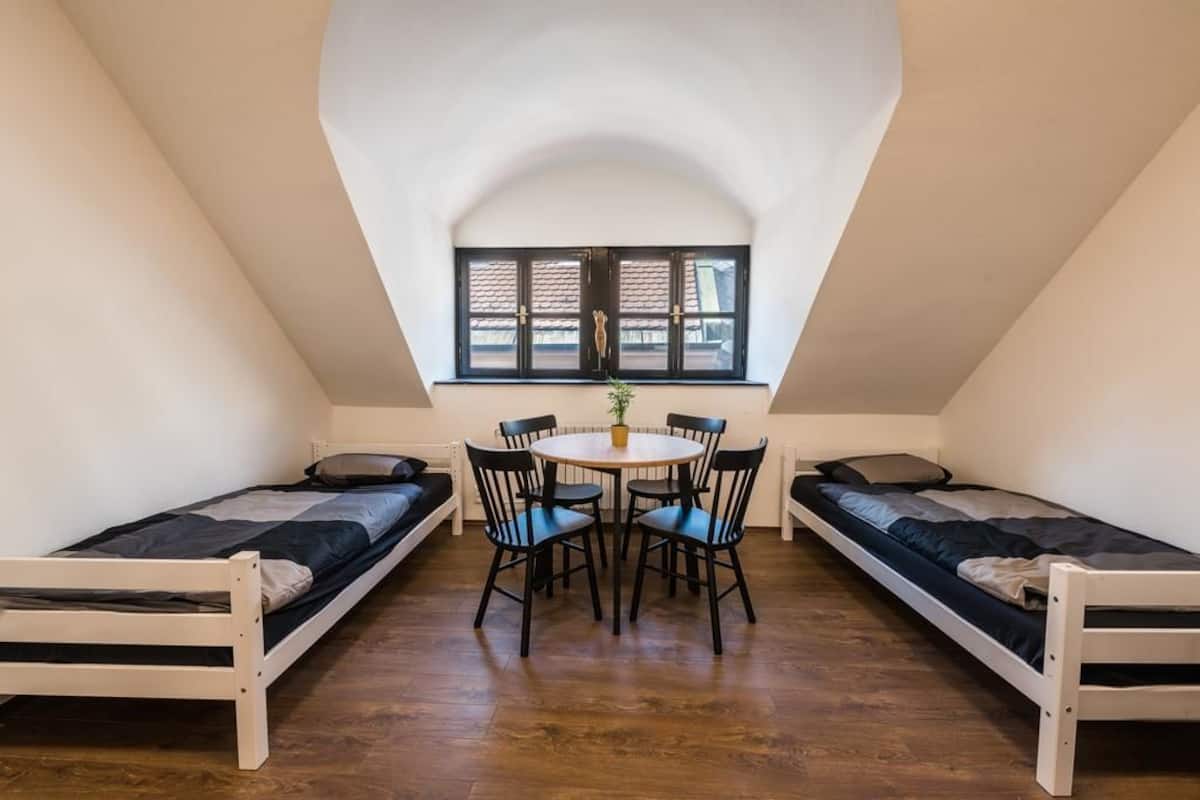 Classic Twin Room | Soundproofing, free WiFi, bed sheets