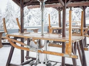 Outdoor dining - Pension Fichtelberghütte (Oberwiesenthal)