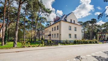 Khuôn viên nơi lưu trú