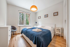 1 bedroom, bed sheets - Apartamenty Sun & Snow Ratibora (Jurata)