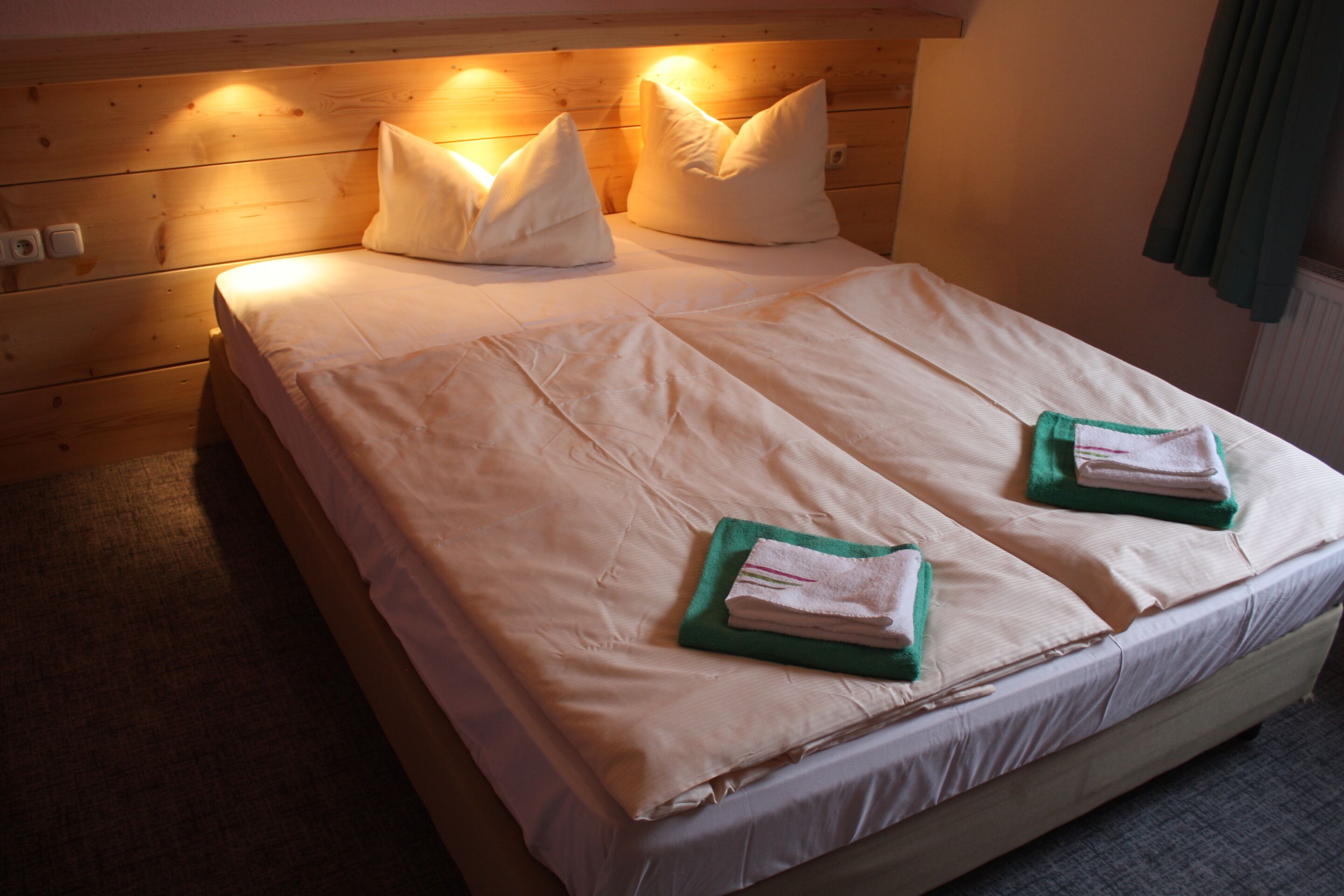 Basic Quadruple Room, Private Bathroom