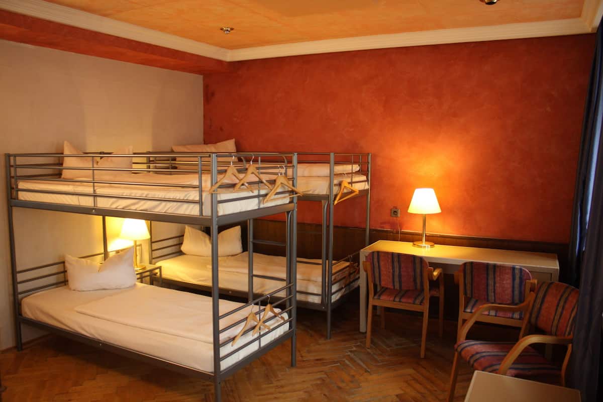 Suite, Shared Bathroom