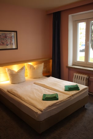 Basic-værelse til 4 personer - privat badeværelse