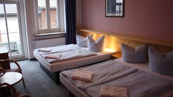 Standardværelse til 4 personer - privat badeværelse