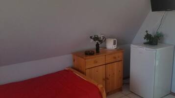 Bungalow, 1 kamar tidur, kamar mandi umum | Dapur kecil pribadi | Lemari es
