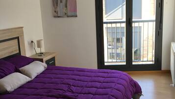 2 slaapkamers, een strijkplank/strijkijzer, wifi, beddengoed