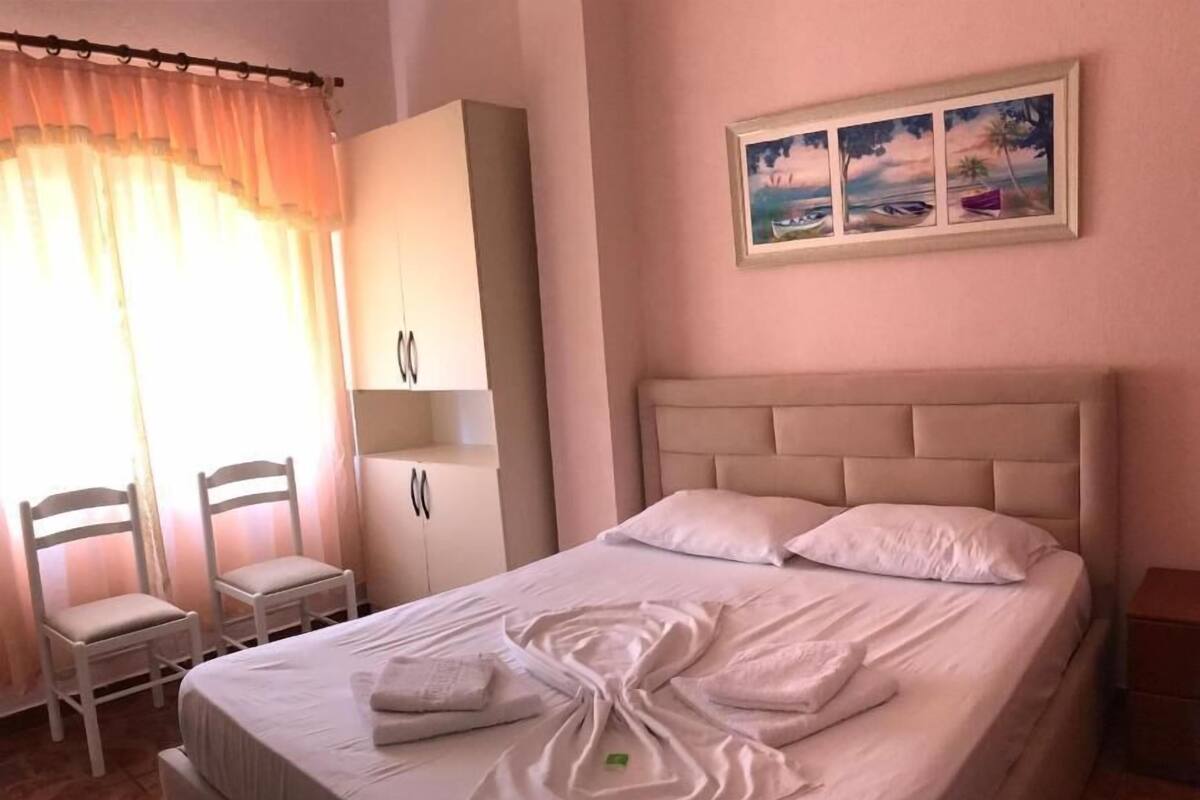 Standard Double Room | WiFi (free), bed sheets