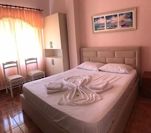 Room - Vila 3 Rooms (Durrës)