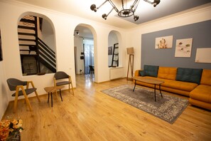 Living area - Veranda House on Samreklo 25 (Tbilisi)