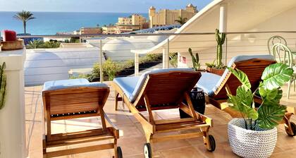 Luxury Villa with wonderful oceanview, private pool & WIFI