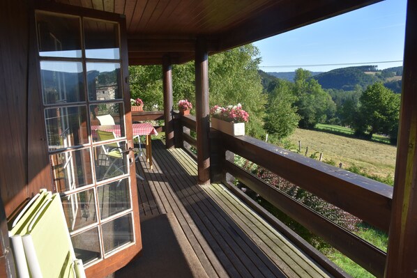 Terrace/patio - Scandinavian chalet, warm atmosphere, for those who love nature (Lierneux)