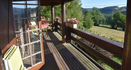 Chalet scandinave, ambiance chaleureuse, pour ceux qui aiment la nature