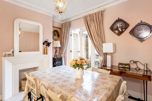 Casa (3 Bedrooms) | Opções para refeição