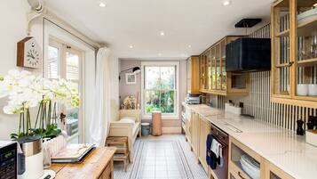 House (3 Bedrooms) | Private kitchen